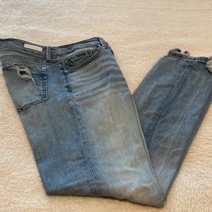 Women’s Buckle Black Jeans. Fit No 53 size 32x32. Straight leg.